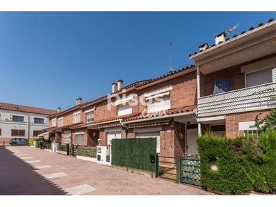 Casa adosada en venta en Carrer de la Fabriqueta