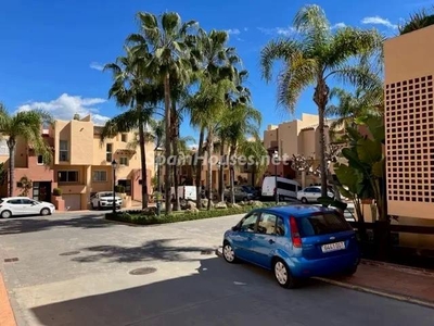 Casa adosada en venta en Nagüeles-Milla de Oro, Marbella