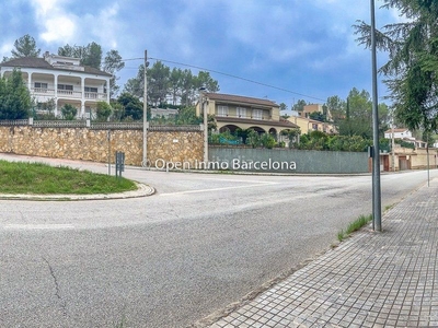 Casa en carrer dels pirineus casa con 6 habitaciones con parking, piscina, calefacción y vistas a la montaña en Olivella