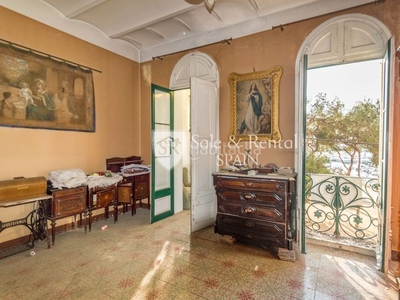 Casa fabulosa casa señorial en primera línea de mar en Blanes