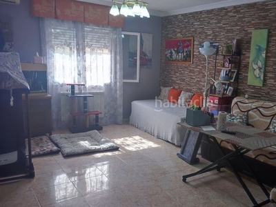 Casa pareada con 4 habitaciones con parking, piscina, calefacción y aire acondicionado en Carranque