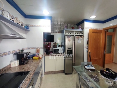 Casa prósima vende preciosa y amplia casa mata en ciudad jardín, lista para entrar a vivir !!!! en Málaga