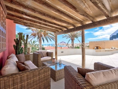 Chalet en venta en El Medano, Granadilla de Abona, Tenerife