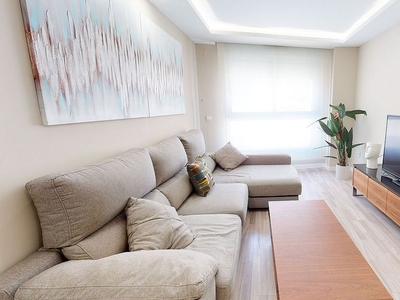 Piso en venta en Ceuta de 2 habitaciones con muebles y aire acondicionado