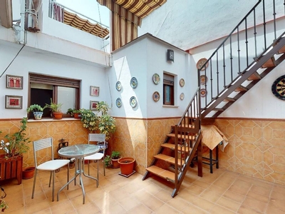 Venta Casa adosada Córdoba. Con terraza 121 m²