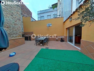 Venta Casa adosada en Carrer de les Espases Tordera. Muy buen estado con terraza 212 m²