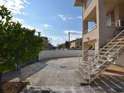 Venta Casa adosada en Carrer via Apia Creixell. Plaza de aparcamiento con balcón 166 m²