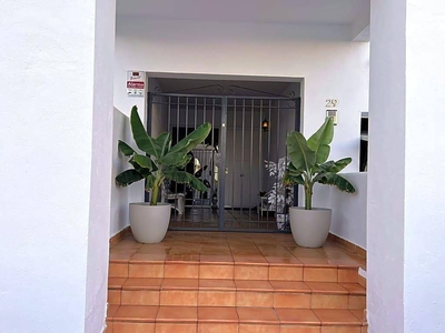Venta Casa pareada en Calle Macadamia Benalmádena. Buen estado con terraza 466 m²