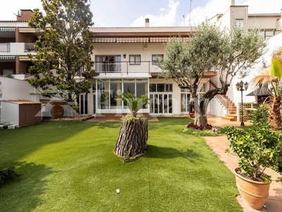 Venta Casa unifamiliar en Calle Illa Sabadell. Buen estado con terraza 625 m²
