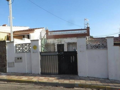 Venta Casa unifamiliar en Calle La Petunia Esparreguera. A reformar 50 m²