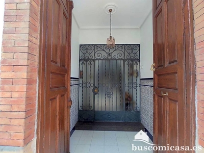 Venta Chalet en Calle del Marqués de Linares Linares. Muy buen estado con terraza 266 m²