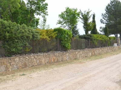 Venta Chalet en Camino del Pino Villar de Cañas. Con terraza 100 m²