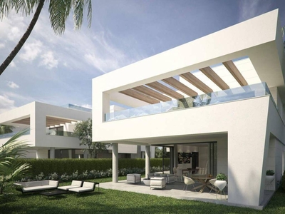 Venta Chalet en Urb. Perlas del Mar Marbella. Buen estado plaza de aparcamiento 290 m²