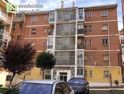 Venta de piso en calle Fray Justo Pérez de Urbel de 2 habitaciones con terraza
