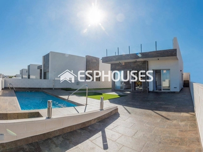 Chalet en venta en Los Almendros (Orihuela Costa), Orihuela, Alicante