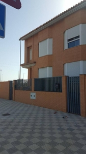 Venta Casa adosada en Avenida Diputacion Alcàsser. Buen estado plaza de aparcamiento calefacción central 304 m²