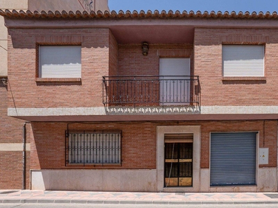 Venta Casa unifamiliar en Calle EspaÑa 8 Armilla. Con terraza 215 m²