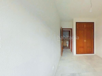 Alquiler piso con 2 habitaciones con ascensor y parking en Sevilla