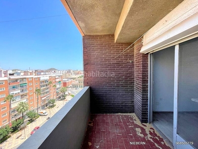 Alquiler piso con 3 habitaciones con ascensor en Cartagena