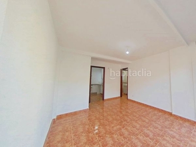 Alquiler piso con 3 habitaciones en Villegas Sevilla