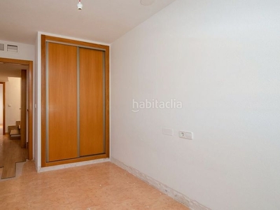 Casa adosada con 4 habitaciones con aire acondicionado en Murcia