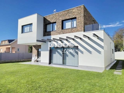 Casa en venta en Bergondo-Guisamo-A Coruña
