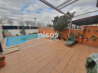 Chalet adosado en venta en Loranca- Nuevo Versalles-Parque Miraflores