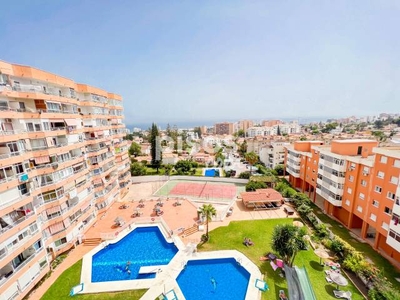 Piso en venta en Avenida de Benalmádena, 43