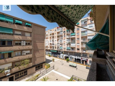 Piso en venta en Calle del Rey Abu Said