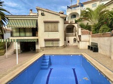 Venta Casa unifamiliar Vélez-Málaga. Con balcón 232 m²