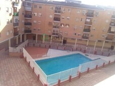 Venta de piso en La Estación de 4 habitaciones con terraza y piscina