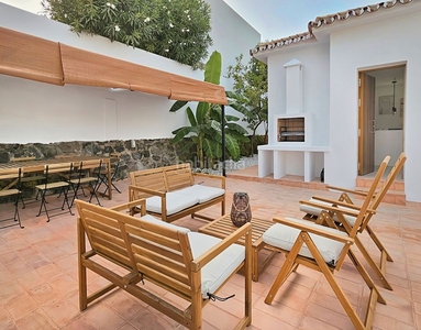 Alquiler casa en alquiler! villa de 5 dormitorios en el centro , completamente reformada. en Marbella