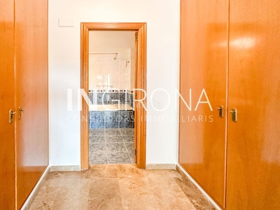 Alquiler piso en avinguda de lluís pericot 46acc 4 habitaciones en lluis pericot, en Girona