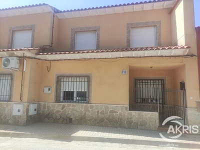 Сasa con terreno en venta en la Calle de la Asunción' La Puebla de Almoradiel