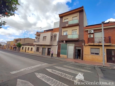 Сasa con terreno en venta en la Calle Jacinto Benavente' Linares