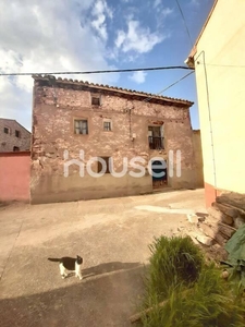 Сasa con terreno en venta en la ' Torres de Albarracín
