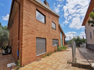 Chalet independiente con terreno en venta en la Carretera de Sant Andreu a Corbera' Corbera de Llobregat