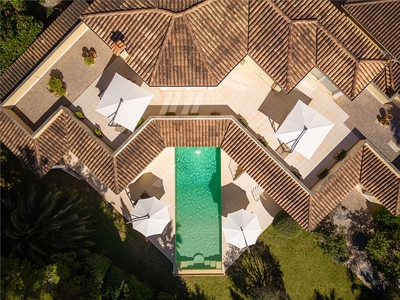 Elegante villa con Jardin mediterráneo en Son Vida, Palma