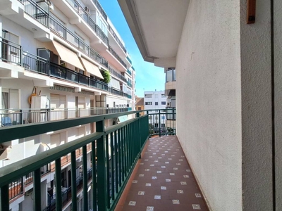Venta Piso Algeciras. Piso de tres habitaciones Tercera planta con terraza