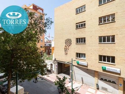 Venta Piso Málaga. Piso de cuatro habitaciones Segunda planta con terraza