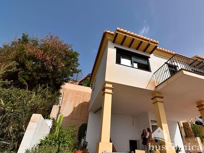 Villa con terreno en venta en la Calle Río Ebro' Almuñécar