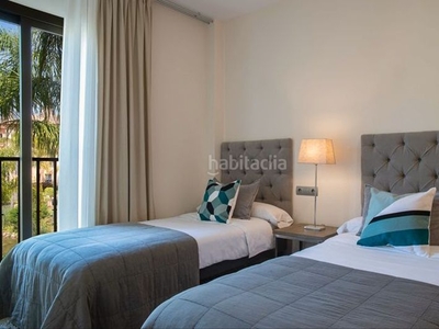 Apartamento con 2 habitaciones con ascensor, parking, piscina y aire acondicionado en Benahavís
