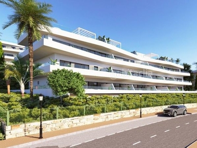 Apartamento con 3 habitaciones con ascensor, parking y aire acondicionado en Estepona