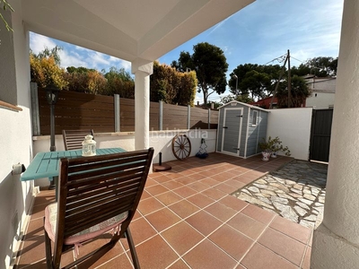 Casa en avinguda 308 46 casa con 4 habitaciones con parking, calefacción, aire acondicionado y vistas a la montaña en Castelldefels