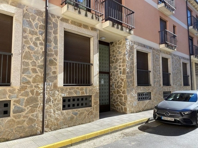 Venta de piso en Barco de Ávila (El) de 2 habitaciones con terraza y garaje