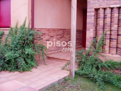 Casa adosada en alquiler en Calle de Herminio Menéndez