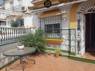 Casa adosada en venta en Estepona