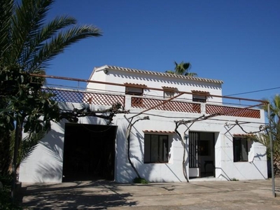 Casa con terreno en Pedreguer