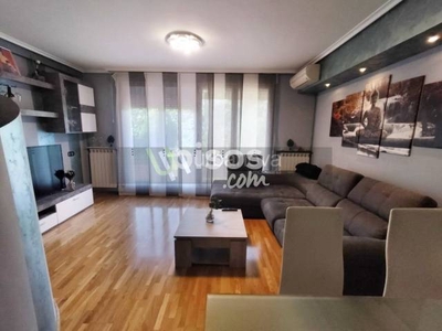 Casa unifamiliar en venta en Entrena