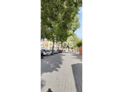 Piso en venta en Carrer d'Agustina d'Aragó, cerca de Carrer Can Vinader